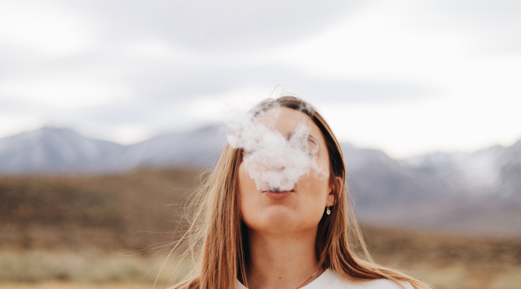 5 Reasons to Shop at an Online Headshop for Your Smoking Essentials