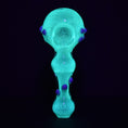 Cargar la imagen en la vista de la galería, Inner Illumination Glow In The Dark Spoon Pipe
