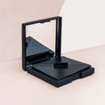 Laad de afbeelding in de Gallery-viewer, Smoke & Mirrors Compact by Miss Weed
